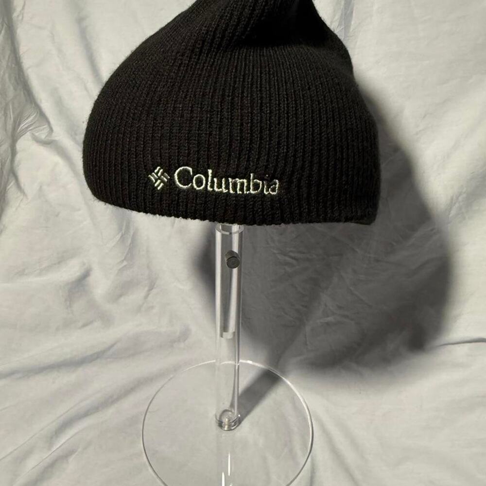 Columbia black knit beanie white